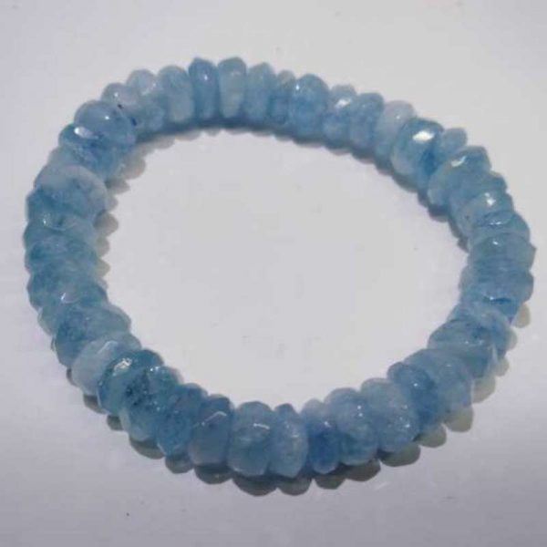 nblaq08-aquamarine-bracelet-(cutting)-1522135567928.jpg