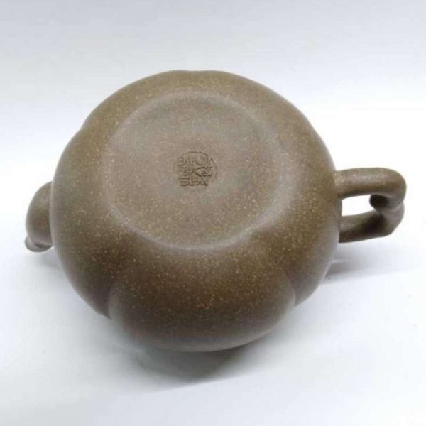 zstp150-yixing-teapot-green-clay-(liuk-ni)-270-cc-1521180374749.jpg