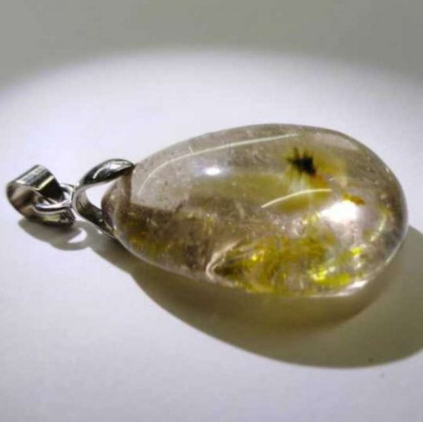 npdrt33-gold-rutilated-quartz-pendant-1528112387976.jpg