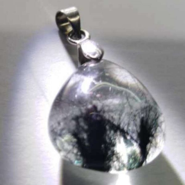 npdrt38-green-rutilated-quartz-pendant-1528116273706.jpg
