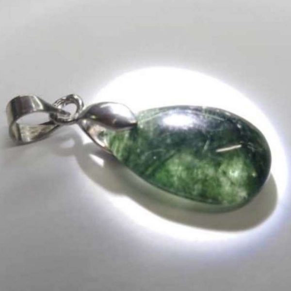 npdrt39-green-rutilated-quartz-pendant-1528116601864.jpg