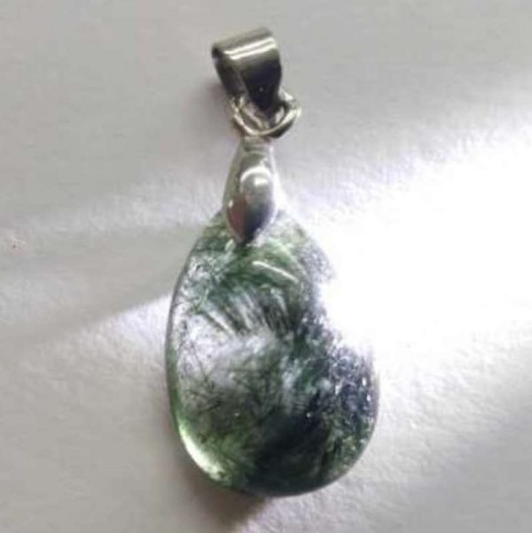 npdrt39-green-rutilated-quartz-pendant-1528116714861.jpg