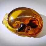 npdab18-myanmar-amber-pendant-(ru-yi-with-bat)-1538457012102.jpg