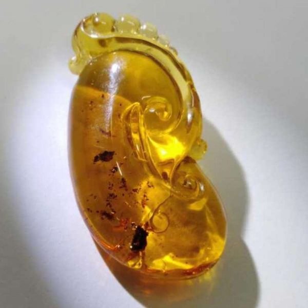 npdab21-myanmar-amber-pendant-(ru-yi)-1538458417715.jpg