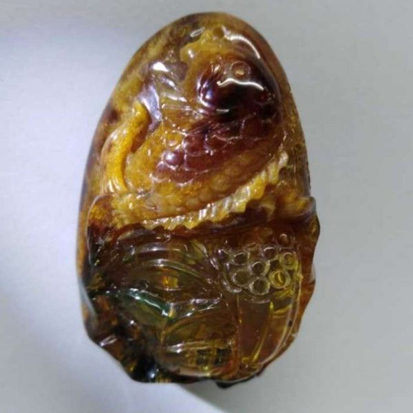 npdab23-myanmar-amber-pendant-pond-of-gold-fish-full-of-gold-coins-1538459136218.jpg